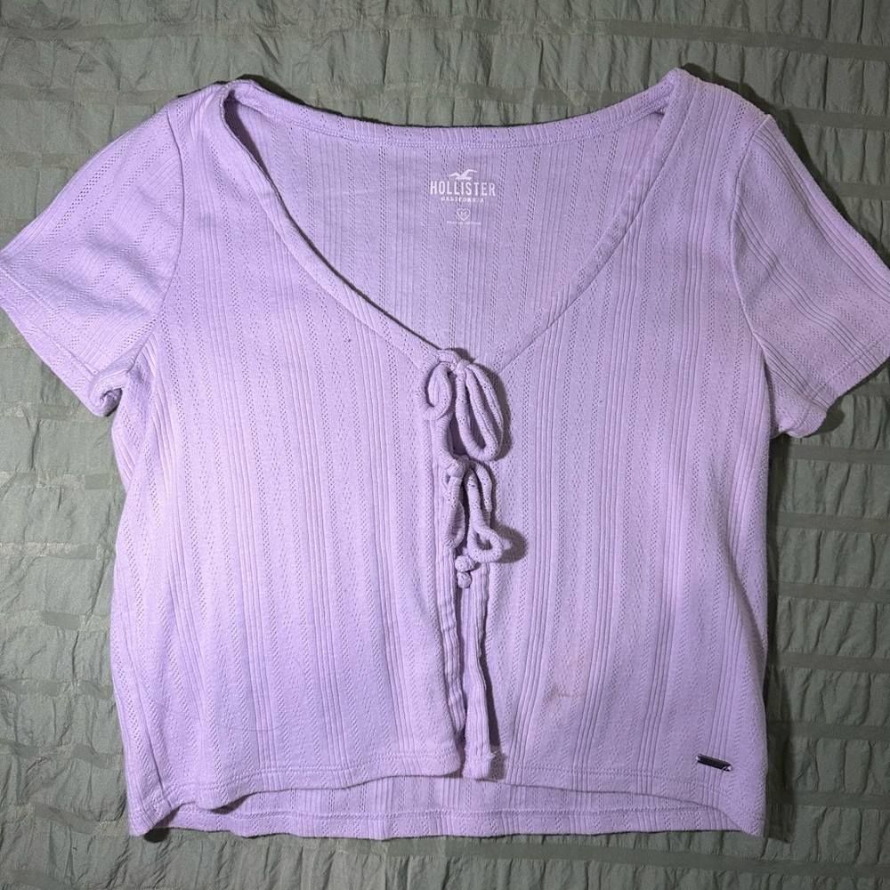 Hollister tie front lavender tee size medium never worn